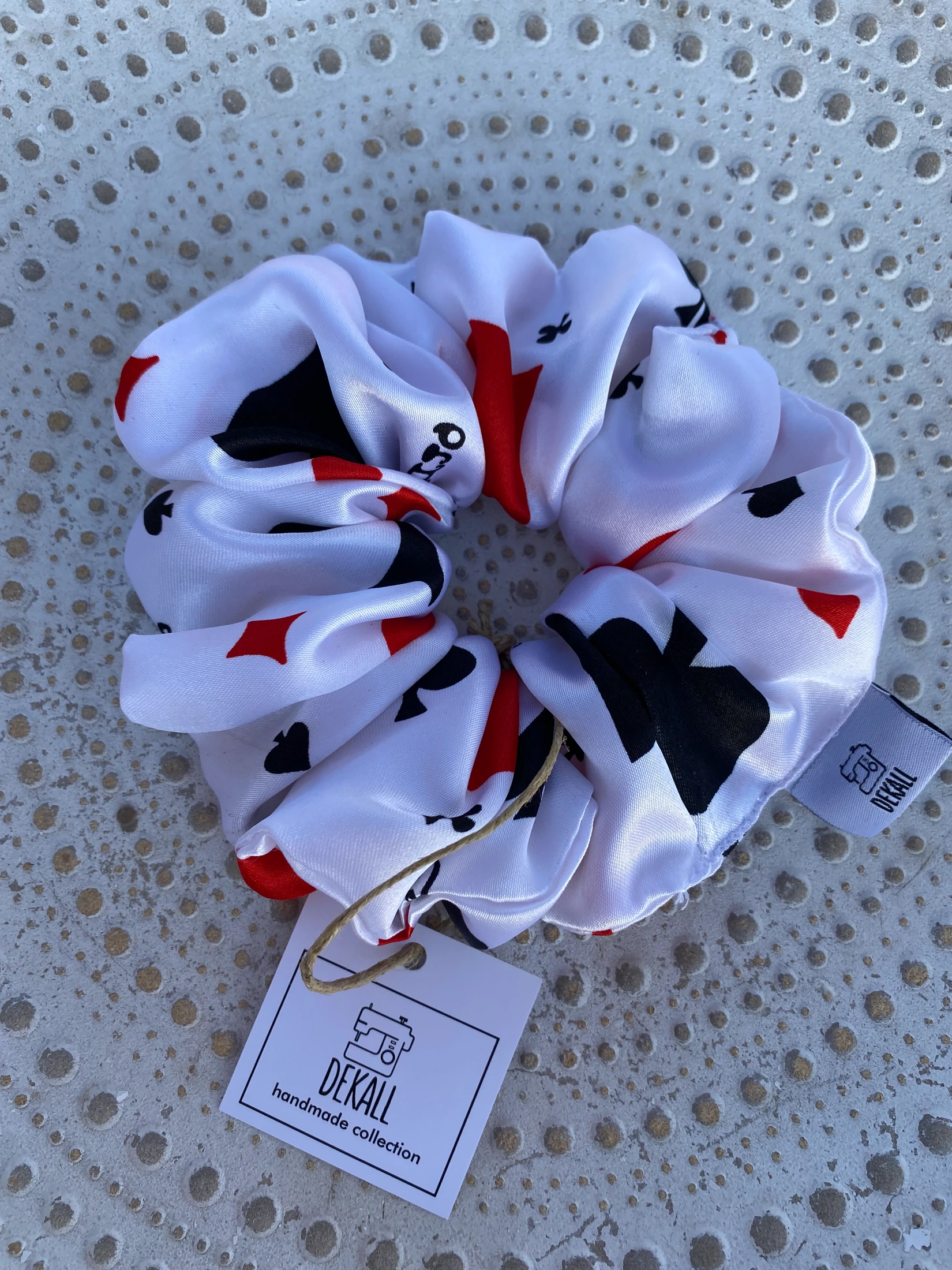 Scrunchie Queen Of Hearts